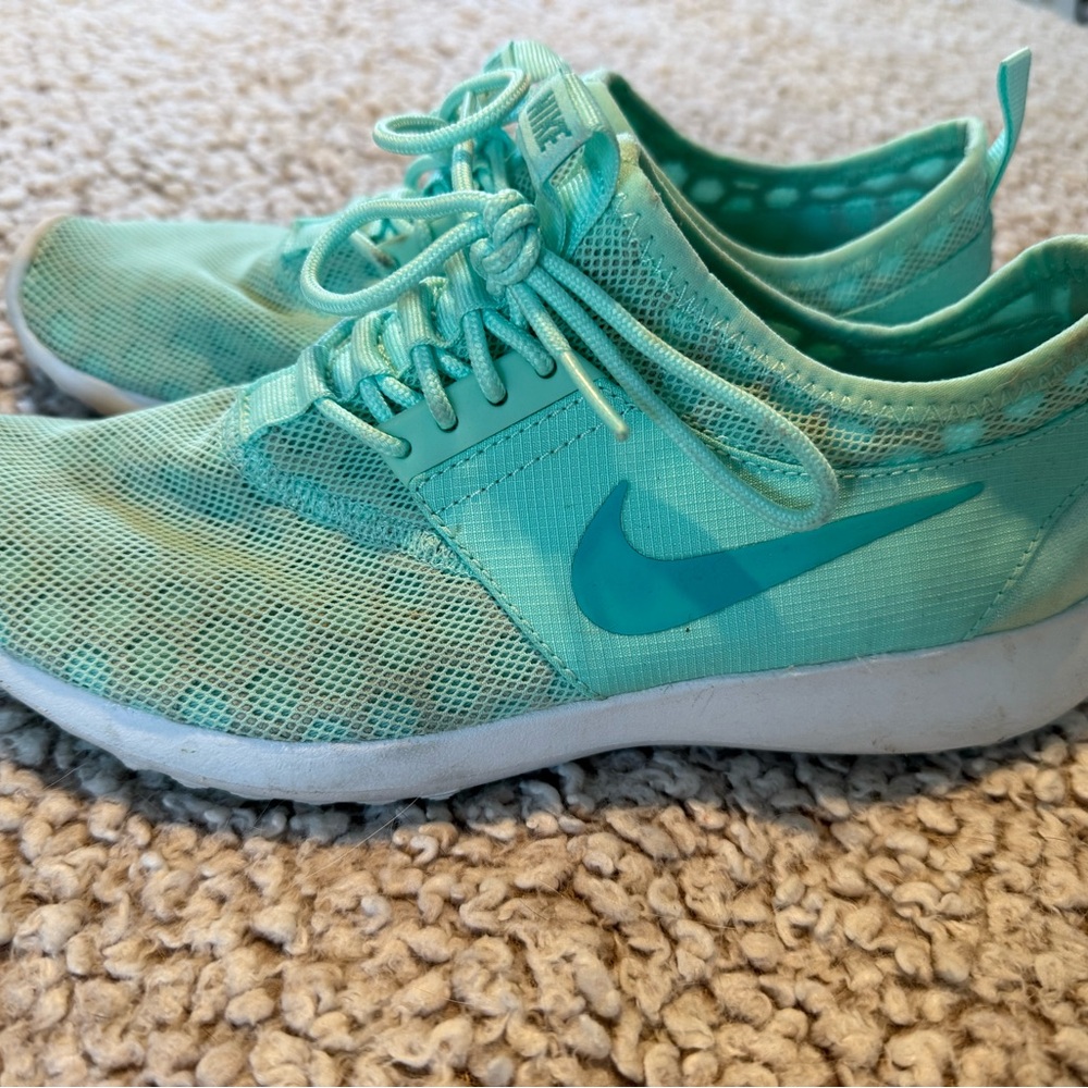 Nike size 8 - Picture 3 of 5
